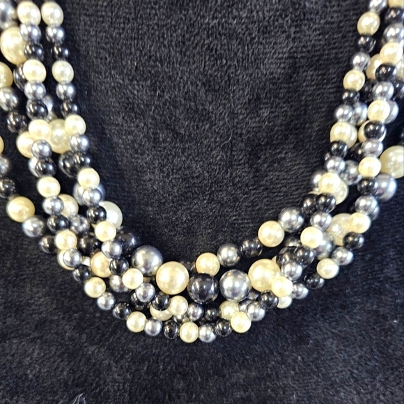 Costume Adjustable Faux Pearl Rope Necklace w Black, Silver & Pearl beads. EUC - Picture 7 of 8